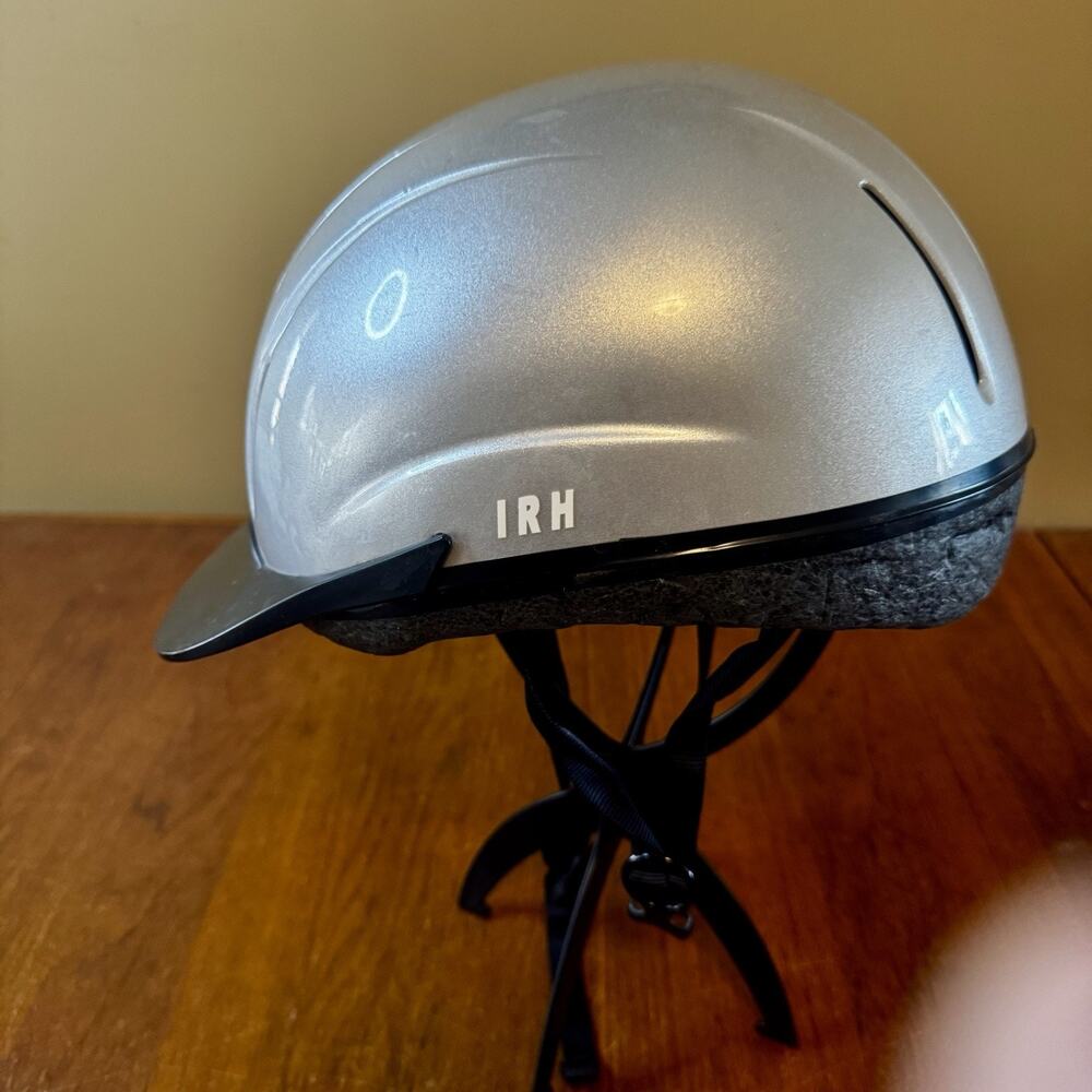 IRH International Riding Helmet Medium Gray ASTM F1163-15 Equestrian Schooling
